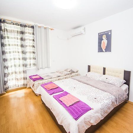 SUPER CENTER - Apart on Kiril&Metodi Square Burgas Esterno foto